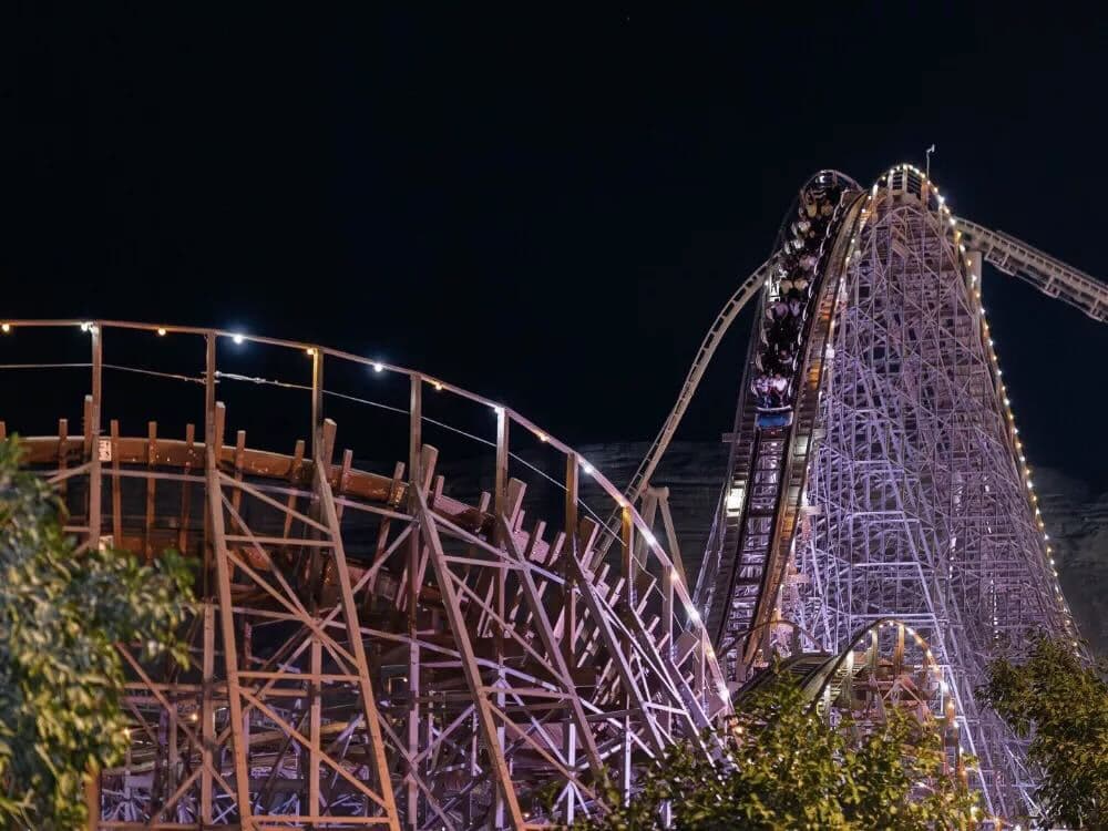 إقامة ليلتين في فندق 4 نجوم مع تذاكر Six Flags الذهبية لخمس أفراد